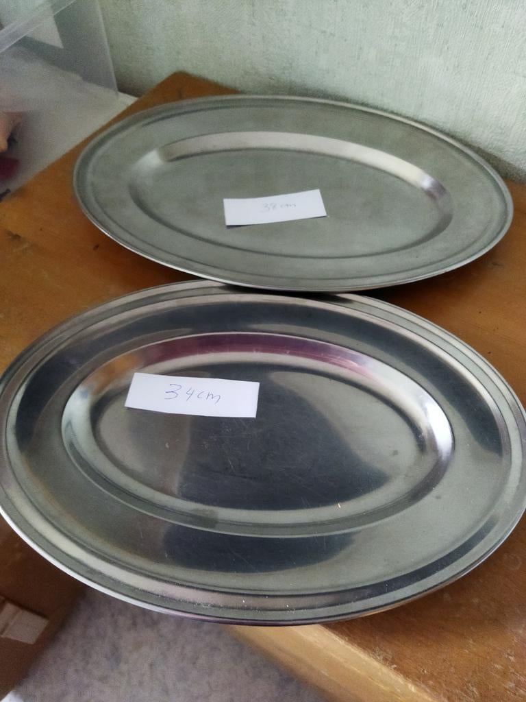 2 plateaux ovale inox, Maison & Meubles, Accessoires pour la Maison | Plateaux, Enlèvement ou Envoi, Comme neuf, Ovale, Autres matériaux