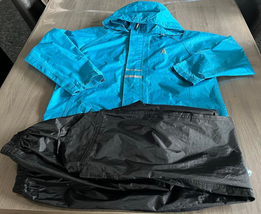 Regenpak Ralka maat 164 (14 jaar), Enlèvement ou Envoi, Comme neuf, Combinaison de pluie, Kinderen