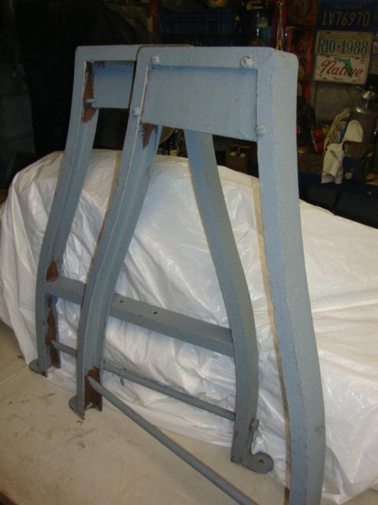 pieds de table, Enlèvement