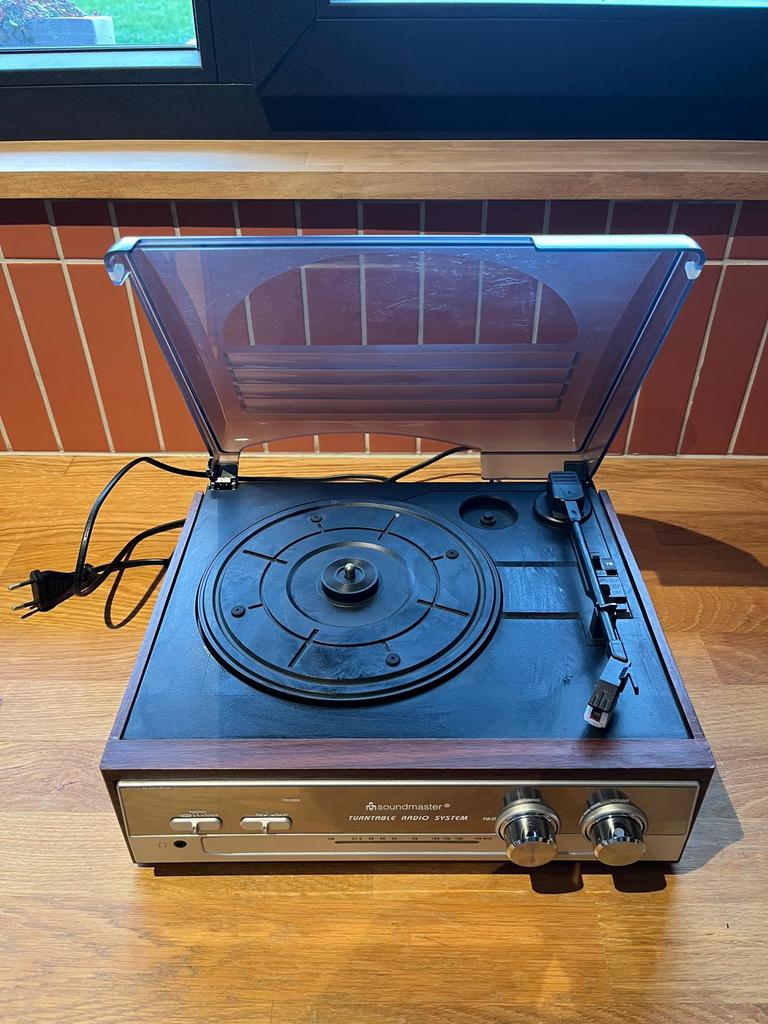 Platenspeler soundmaster, Ophalen, Zo goed als nieuw, Platenspeler