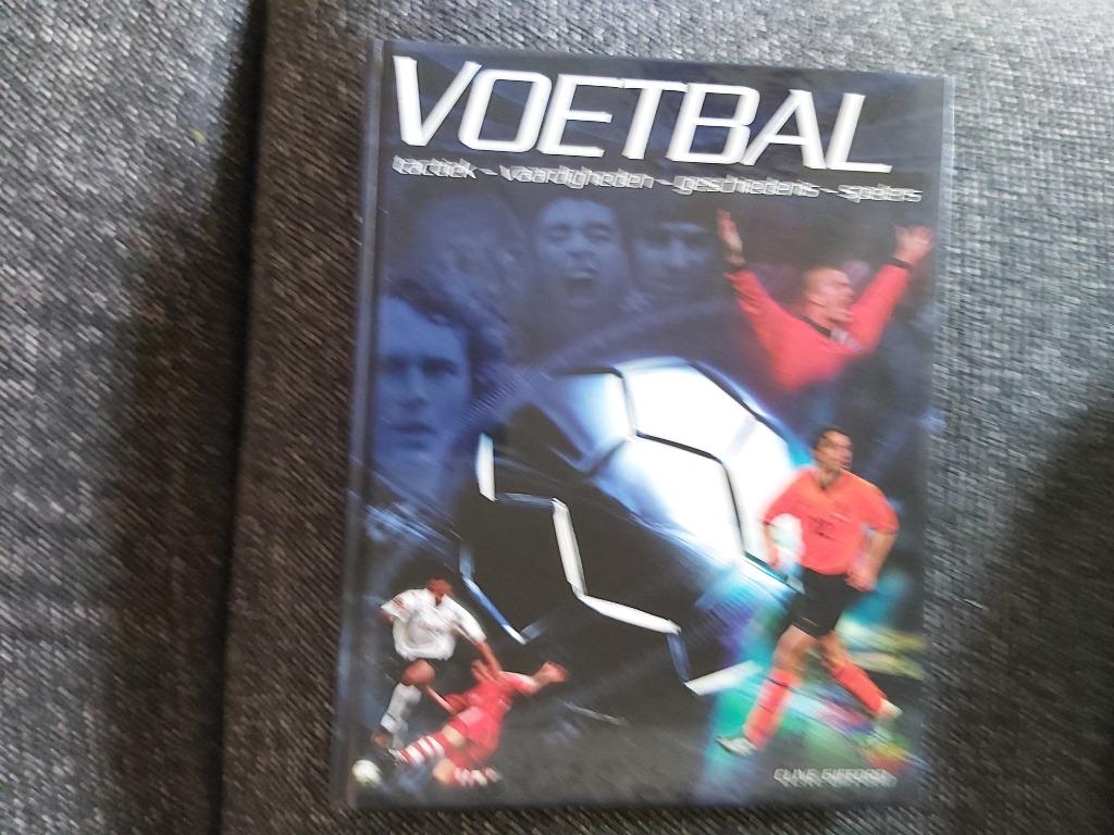 Voetbalboek, Ophalen, Zo goed als nieuw, Balsport