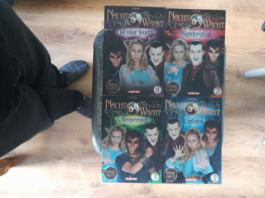 Nachtwacht – acht boeken, Verzenden, Zo goed als nieuw, Fictie algemeen