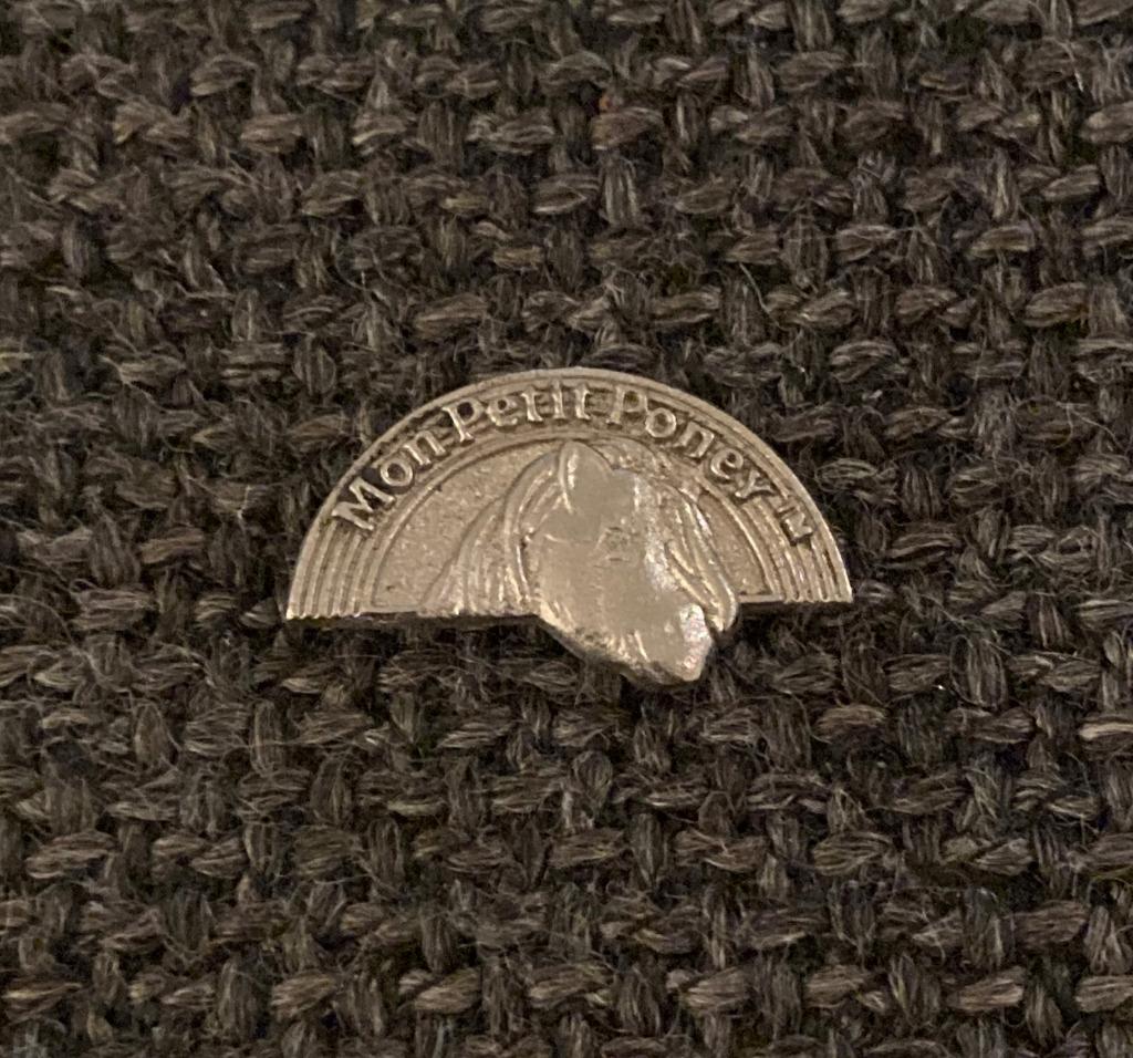 PIN - MON PETIT PONEY - MY LITTLE PONY, Envoi, Utilisé, Autres sujets/thèmes, Insigne ou Pin's