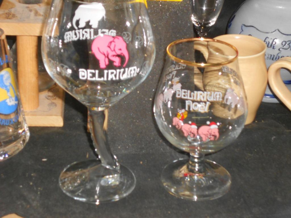 Bierglazen.Delirium.Christmas.Bobbejaan Schoepen.Nordbrau, Collections, Marques de bière, Comme neuf, Verre ou Verres, De Koninck