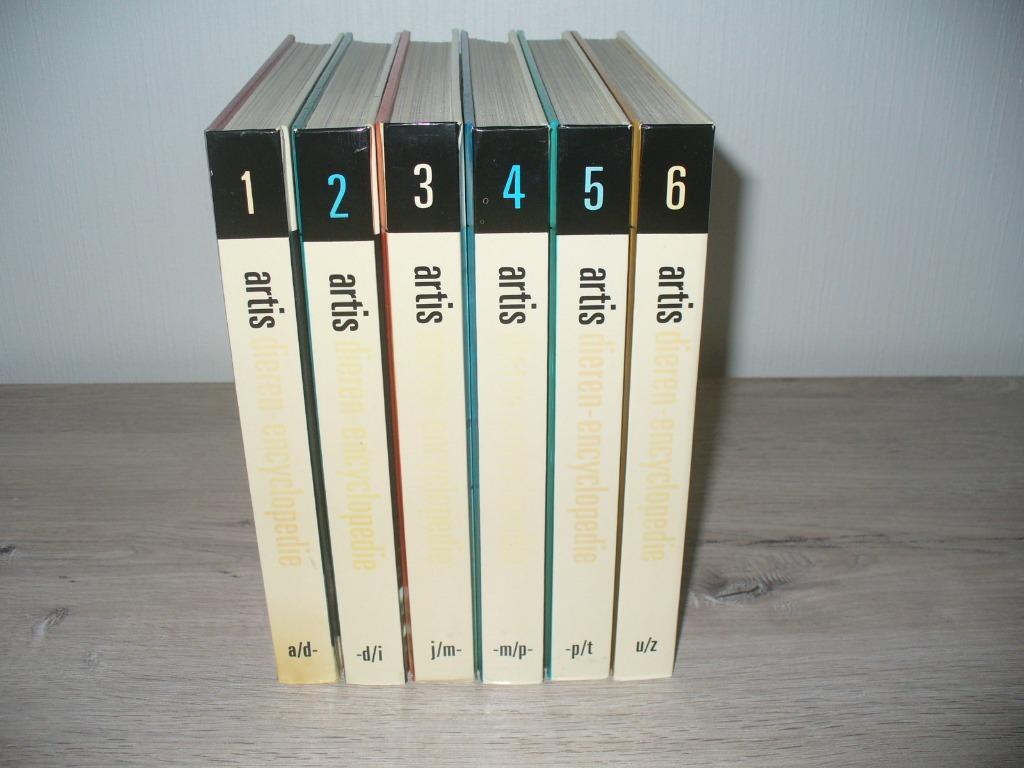 6-delige dieren-encyclopedie, Ophalen of Verzenden