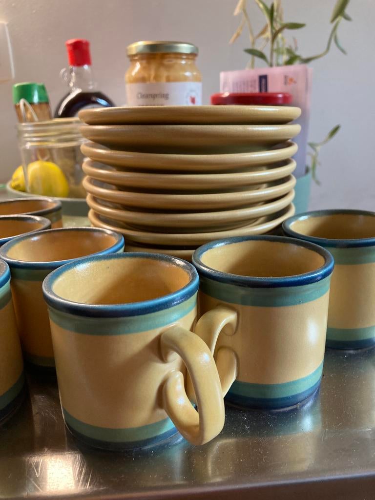 Koffieservies + grote borden, Huis en Inrichting, Keuken | Servies, Ophalen, Zo goed als nieuw, Aardewerk, Bord(en)
