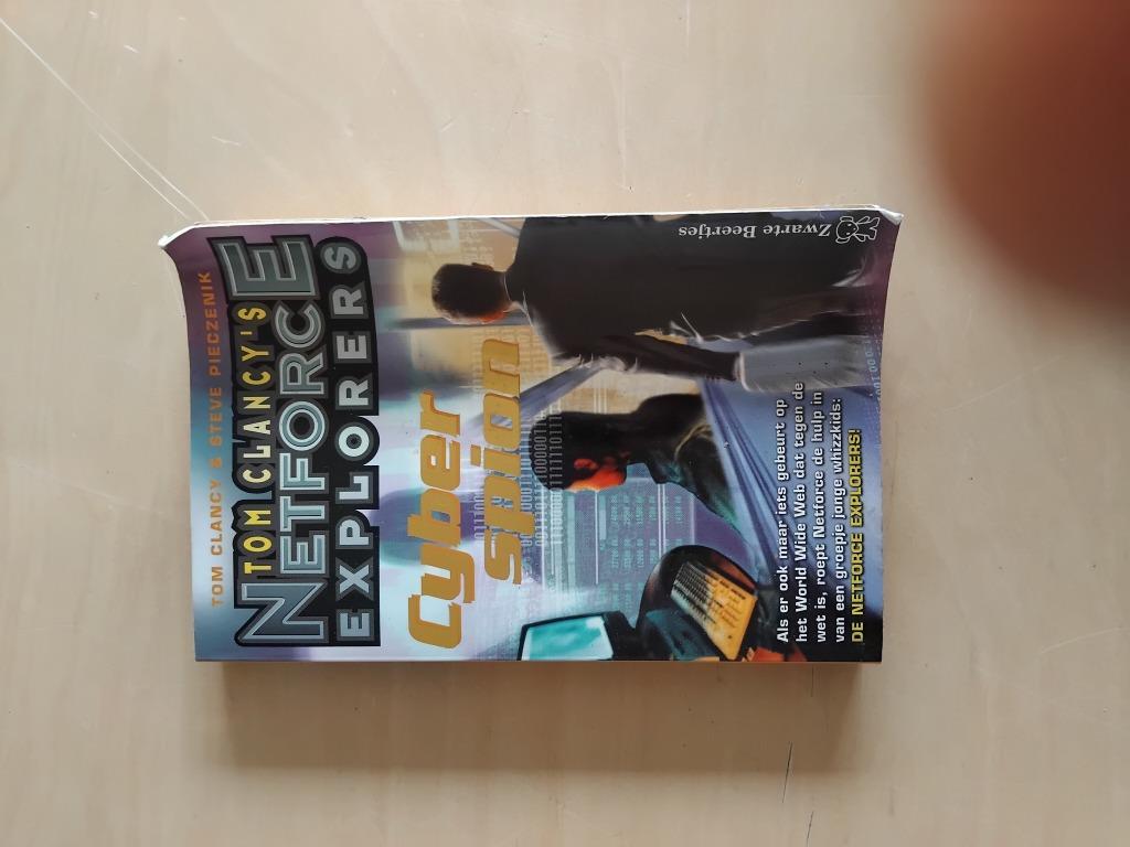 Boekje Netforce explorers - Cyberspion - Tom Clancy, Ophalen of Verzenden