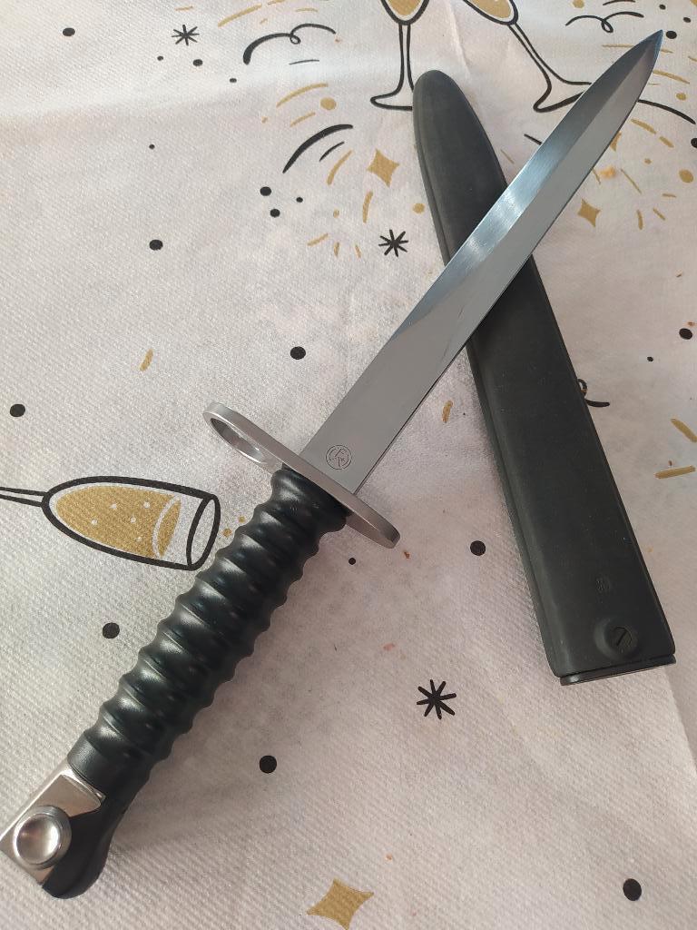 Zwitserse M1957 bajonet, Verzamelen, Militaria | Algemeen, Ophalen of Verzenden, Landmacht, Mes of Dolk