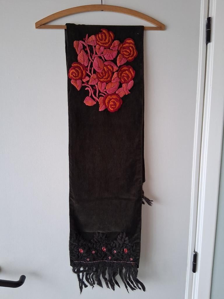 Geborduurde sjaal met parels Enolah, Kleding | Dames, Ophalen of Verzenden, Sjaal