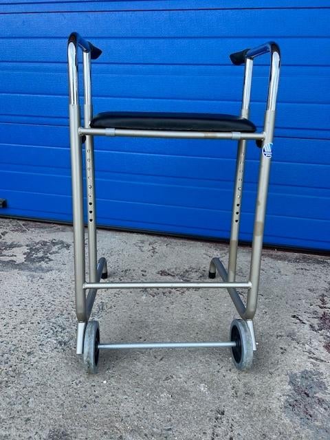Rollator verstelbaar, Ophalen, Lichtgewicht, Zo goed als nieuw