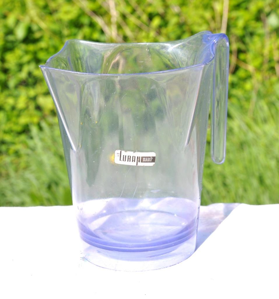mesureur en plastique d'un litre forme special, Huis en Inrichting, Keuken | Servies, Ophalen of Verzenden, Gebruikt, Overige materialen