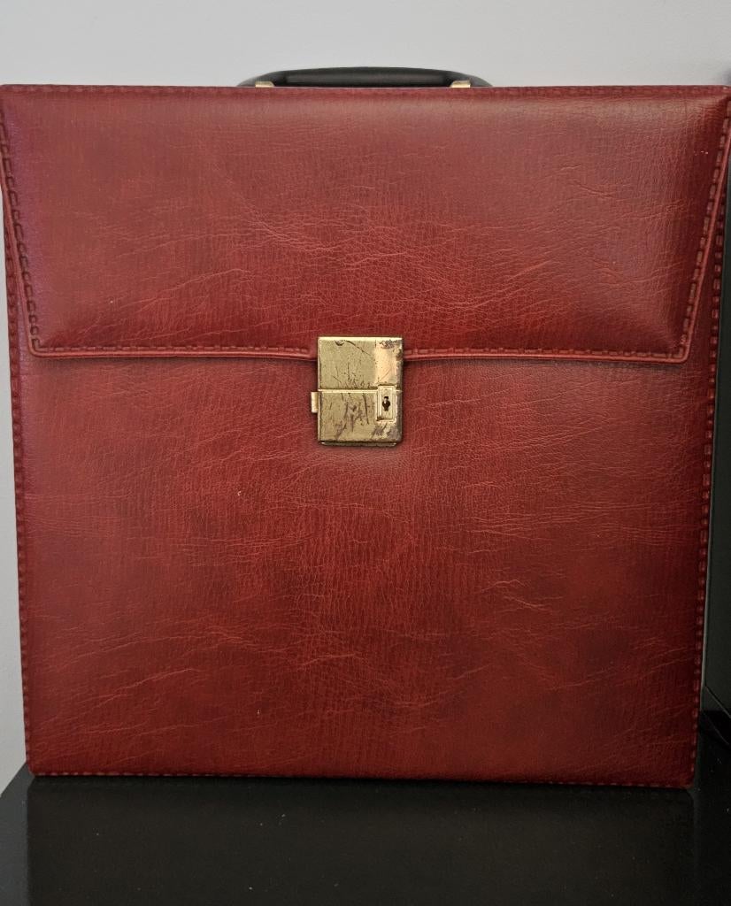 vintage LP opbergkoffer in bordeauxrood, Enlèvement ou Envoi, Utilisé, Cuir, Clé