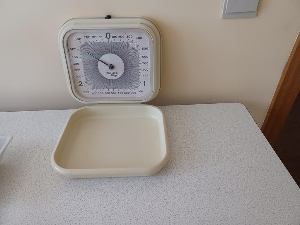 Balance de cuisine pour suspendre jusqu'à 3 kg, couleur beig, Enlèvement, Comme neuf