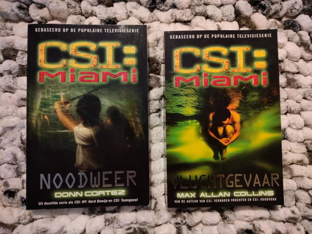 CSI Miami: Vluchtgevaar en Noodweer - per boek te koop, Enlèvement ou Envoi, Comme neuf