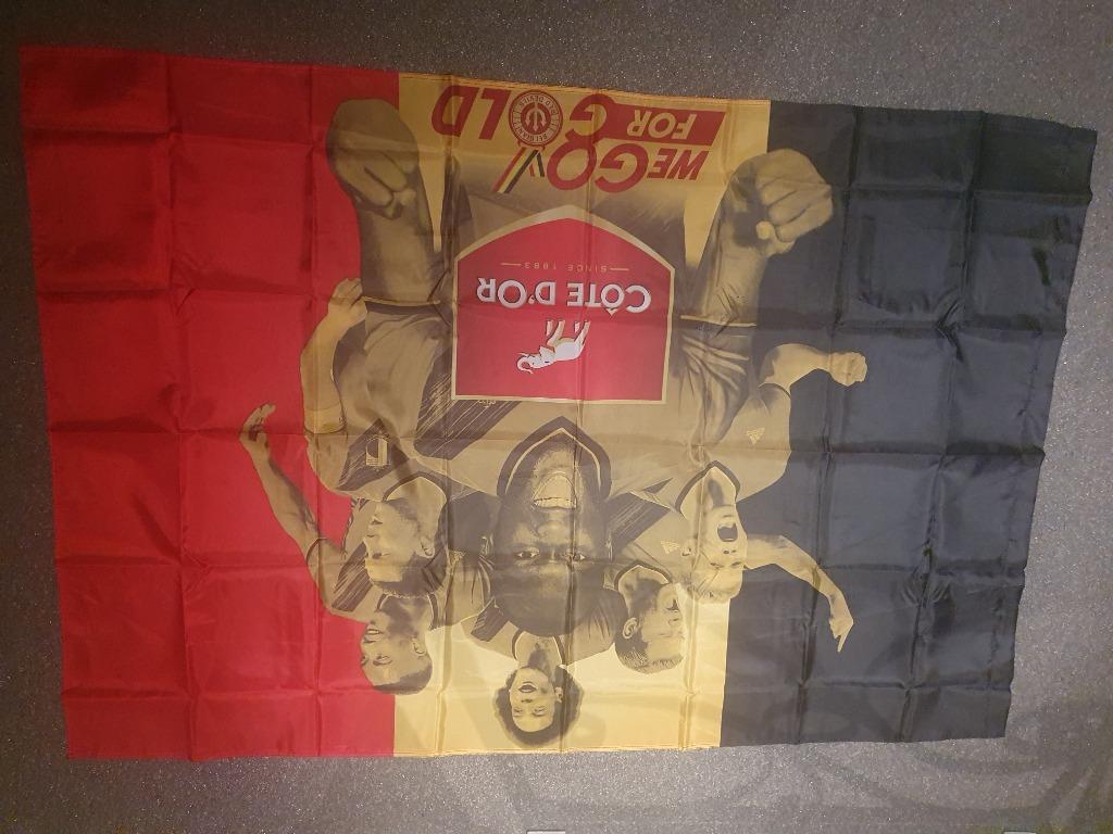 Belgische vlag van de rode Duivels, in verpakking, Enlèvement ou Envoi, Neuf