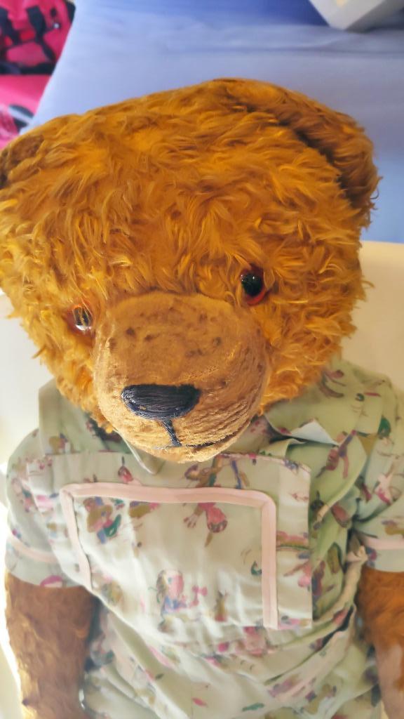 Ours en peluche ancien avec garniture en paille et yeux en v, Antiquités & Art, Enlèvement ou Envoi