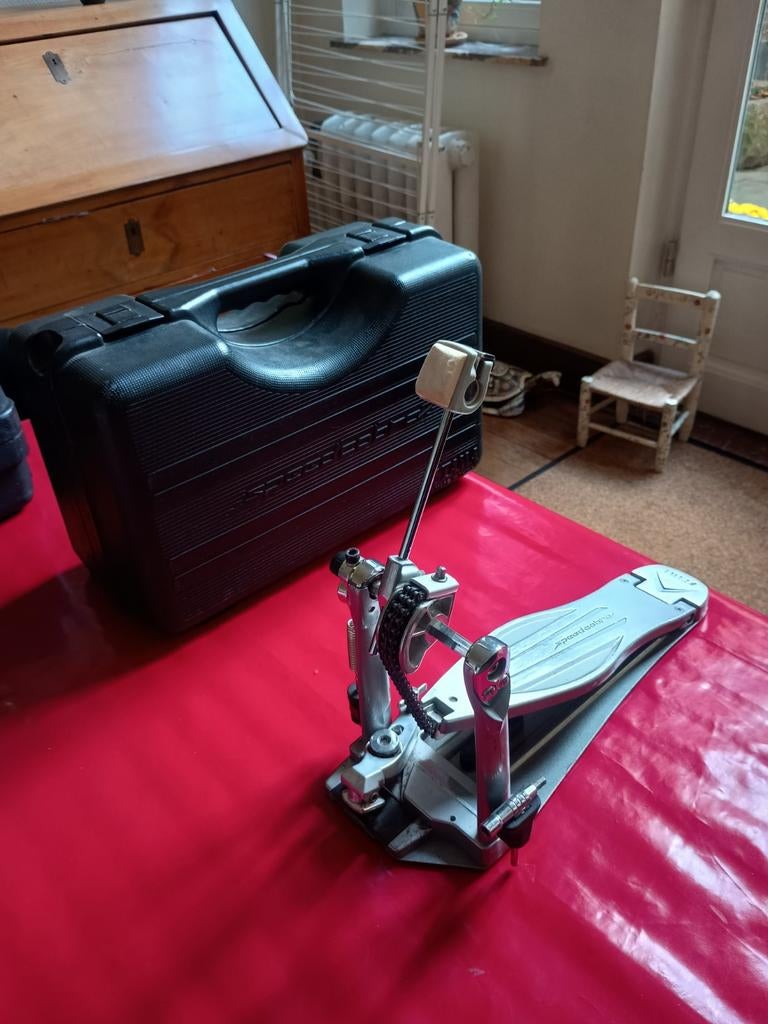 Tama Speed Cobra enkel pedaal, Ophalen