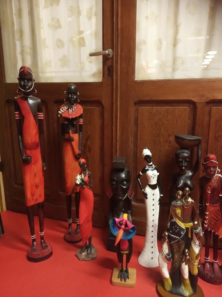 Afrikaanse beelden, Verzamelen, Beelden en Beeldjes, Ophalen