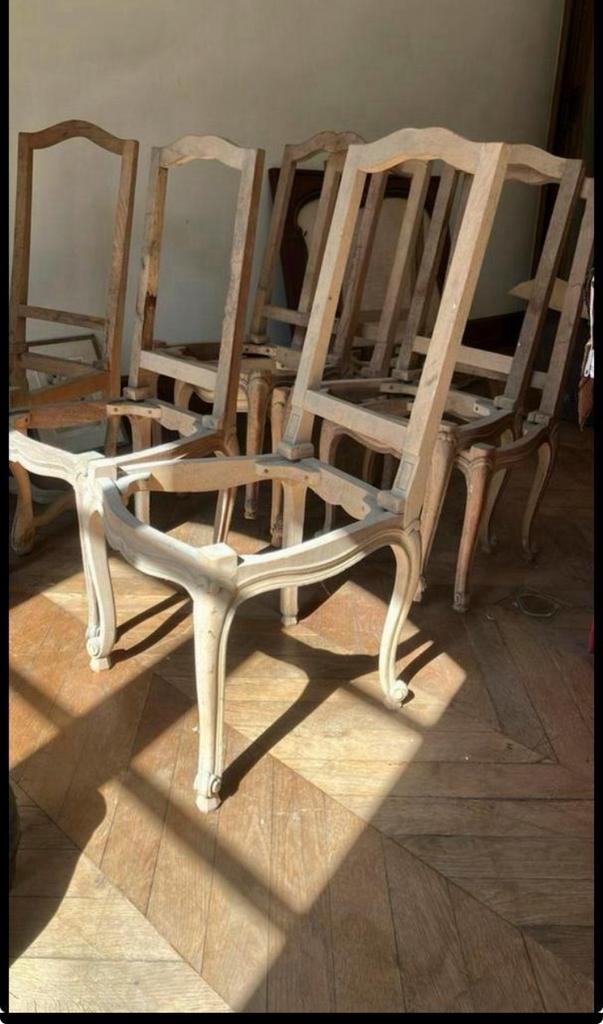 Oude carcassen stoelen Frans 1960, Ophalen