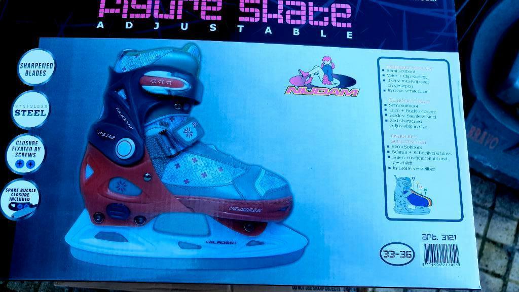 Een paar meisjes Ice Hockey schaatsen maat 33-36 ook nieuw, Sport en Fitness, Schaatsen, Ophalen, Nieuw, Kunstschaatsen, Nijdam