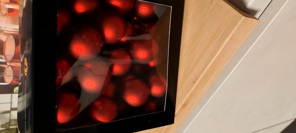 Doos met rode kerstballen 36stuks, Ophalen of Verzenden, Zo goed als nieuw