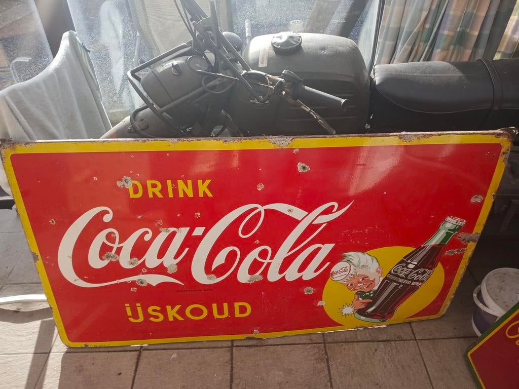Coca Cola emaillebord 1957 , 136x75 cm, Ophalen