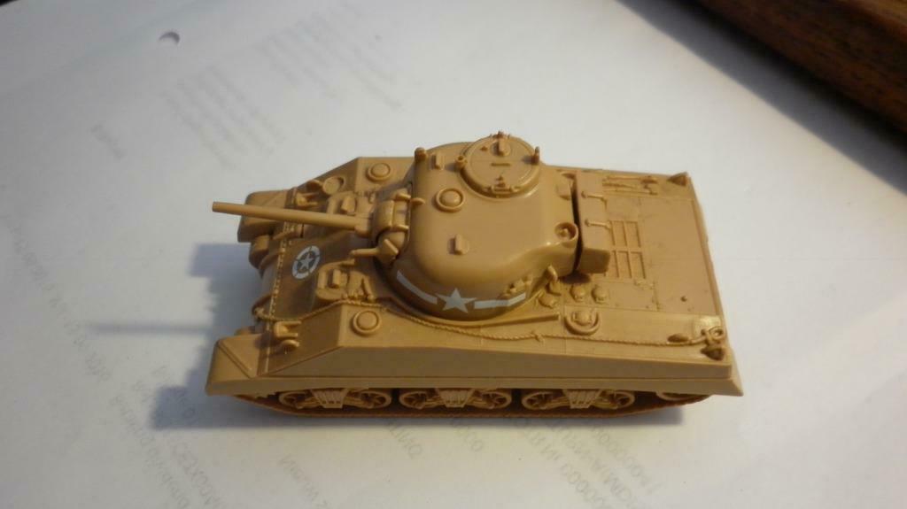 Legertank bruin merk onbekend plastiek, Overige merken, Gebruikt, Tank, 1:32 tot 1:50