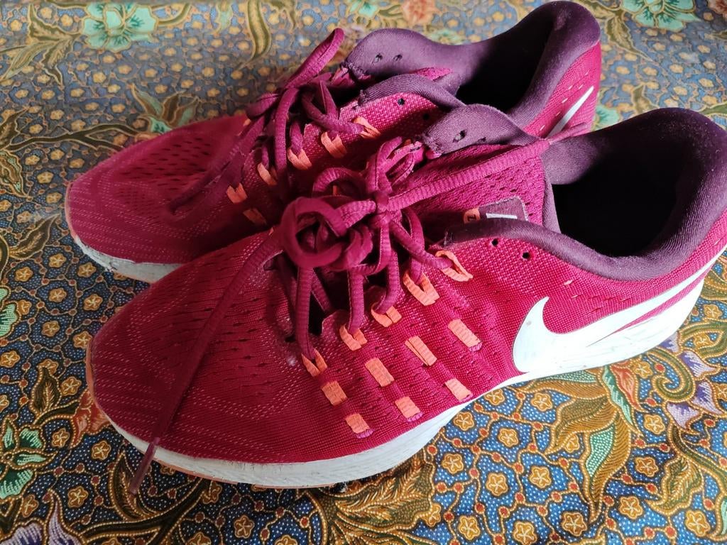 Nike sportschoen rood 41 loopschoen, Instappers, Nike, Ophalen of Verzenden, Gedragen