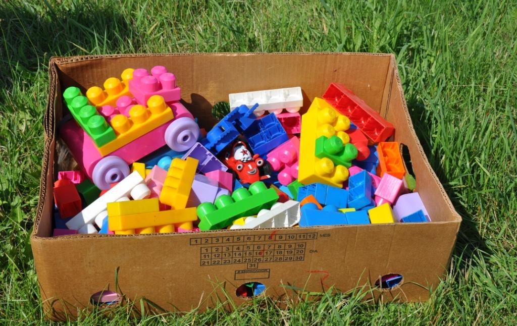 une caisse de cubes mega bloks avec 3 figurine, Enlèvement ou Envoi, Comme neuf, Megabloks