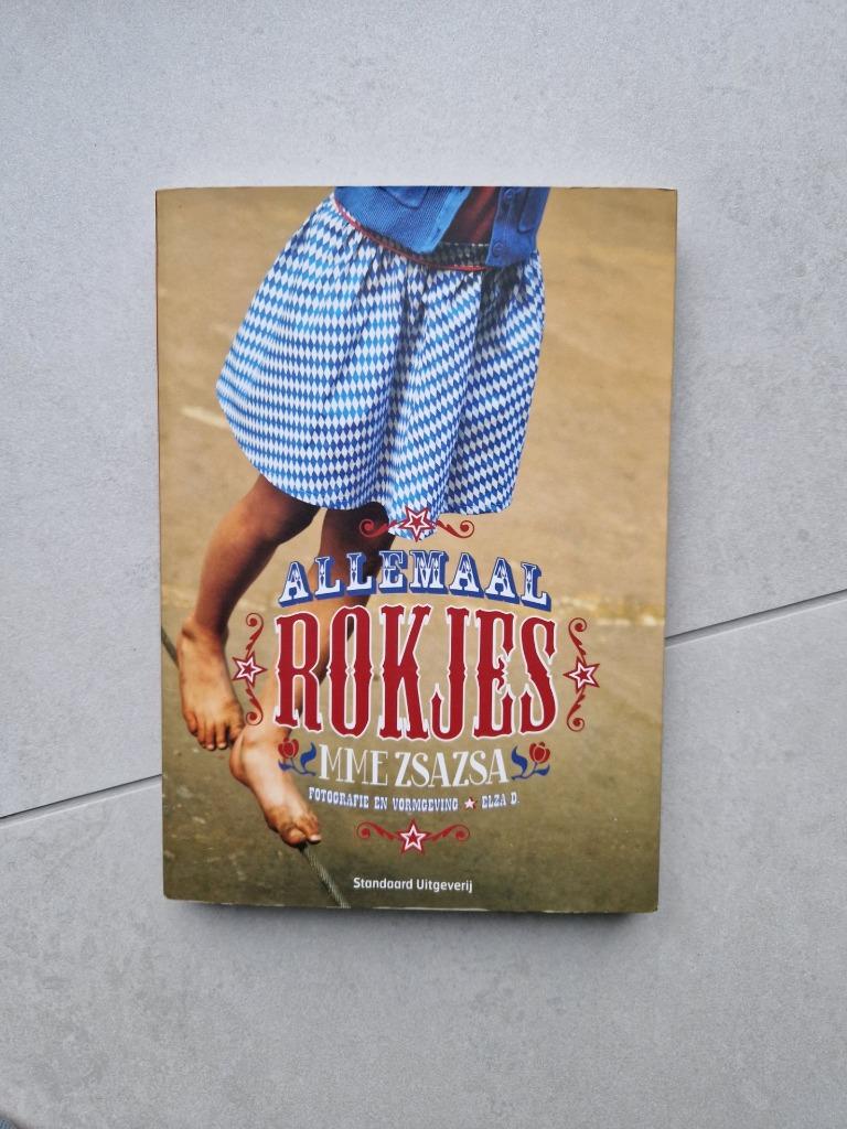 Naaiboek Allemaal Rokjes Mme ZsaZsa, Boeken, Ophalen of Verzenden, Zo goed als nieuw, Borduren en Naaien