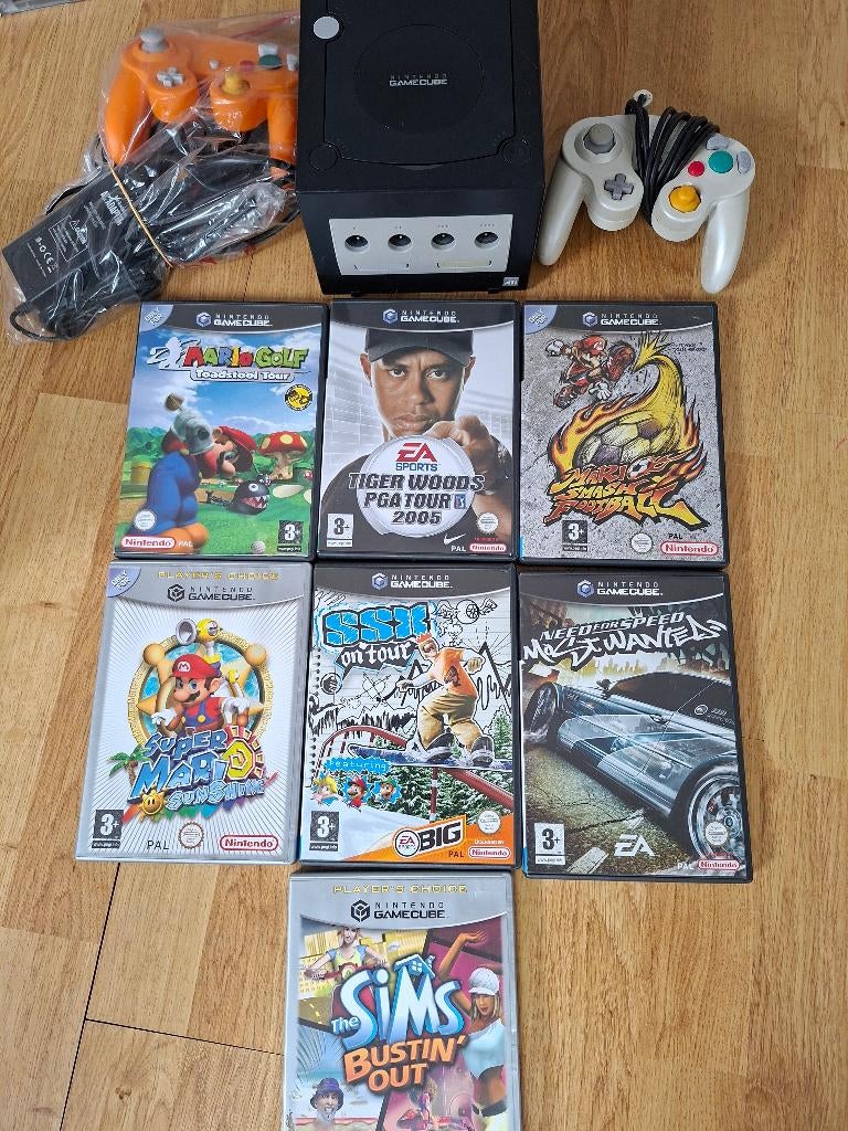 Gamecube + 2 controllers + 7 games, Ophalen of Verzenden