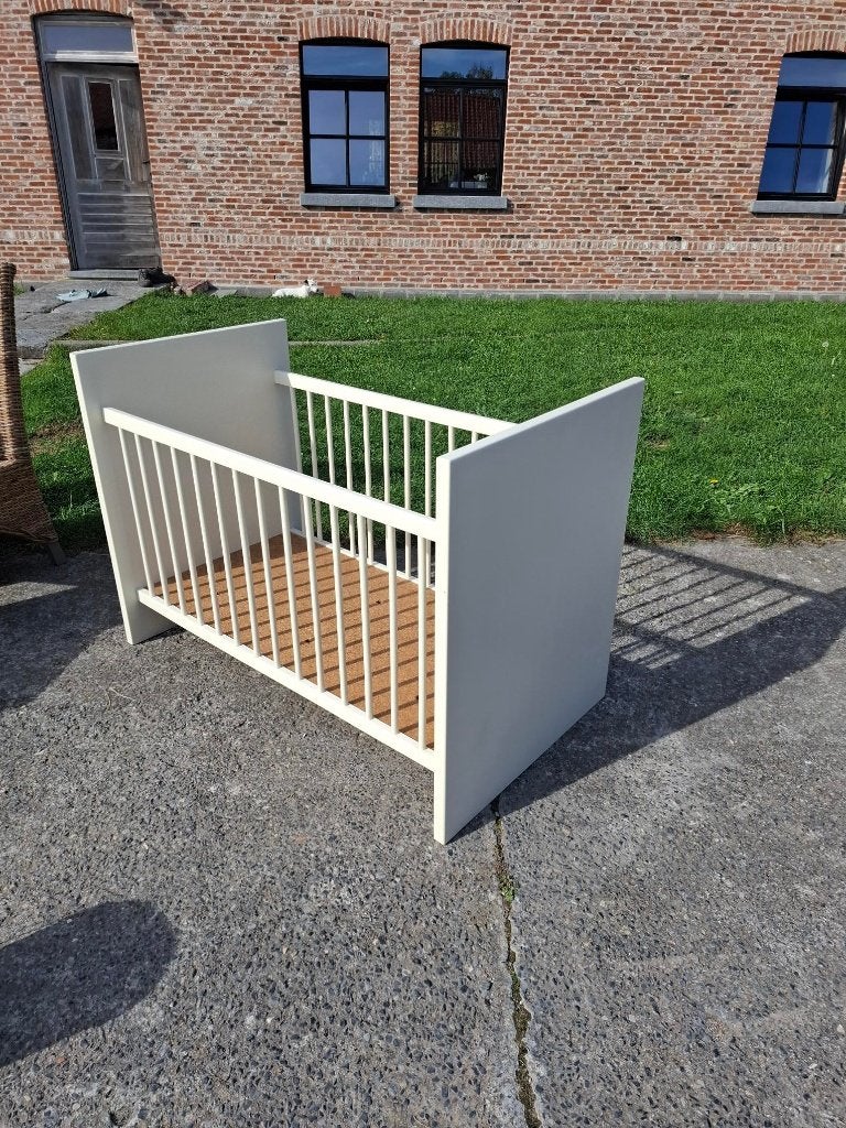massief houten babybed, Kinderen en Baby's, Ophalen, Zo goed als nieuw, Minder dan 140 cm, 70 tot 85 cm