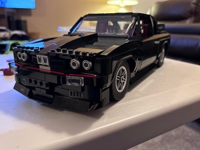 Lego 10304 camaro 
Met doos , boekje en spareparts.
140 euro, Ophalen of Verzenden, Lego