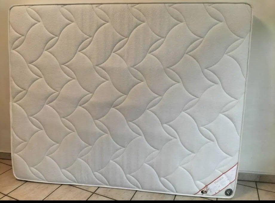 matelas confortable, Maison & Meubles, Matelas, Comme neuf, Enlèvement, 200 cm