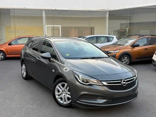 Opel Astra Sport Tourer 1.6D EcoTec Euro 6d-temp, Autos, Euro 6, Boîte manuelle, Entretenue par le concessionnaire, Noir