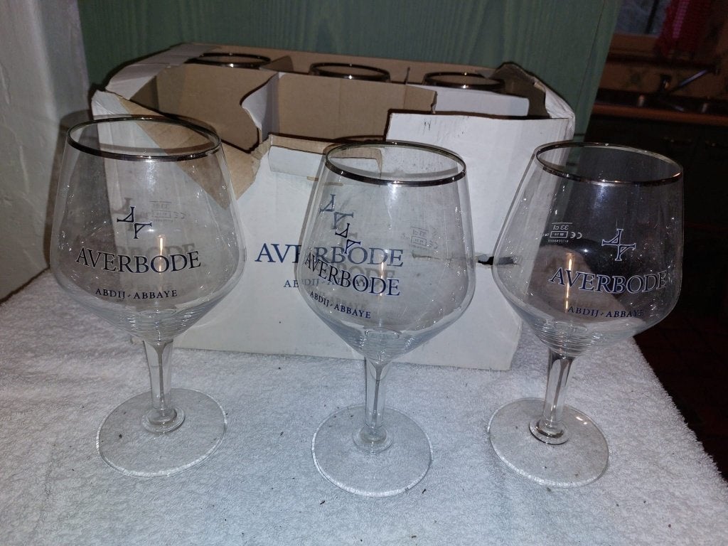 6 oude kristallen glazen Averbode, Ophalen of Verzenden, Nieuw, Glas of Glazen, Overige merken
