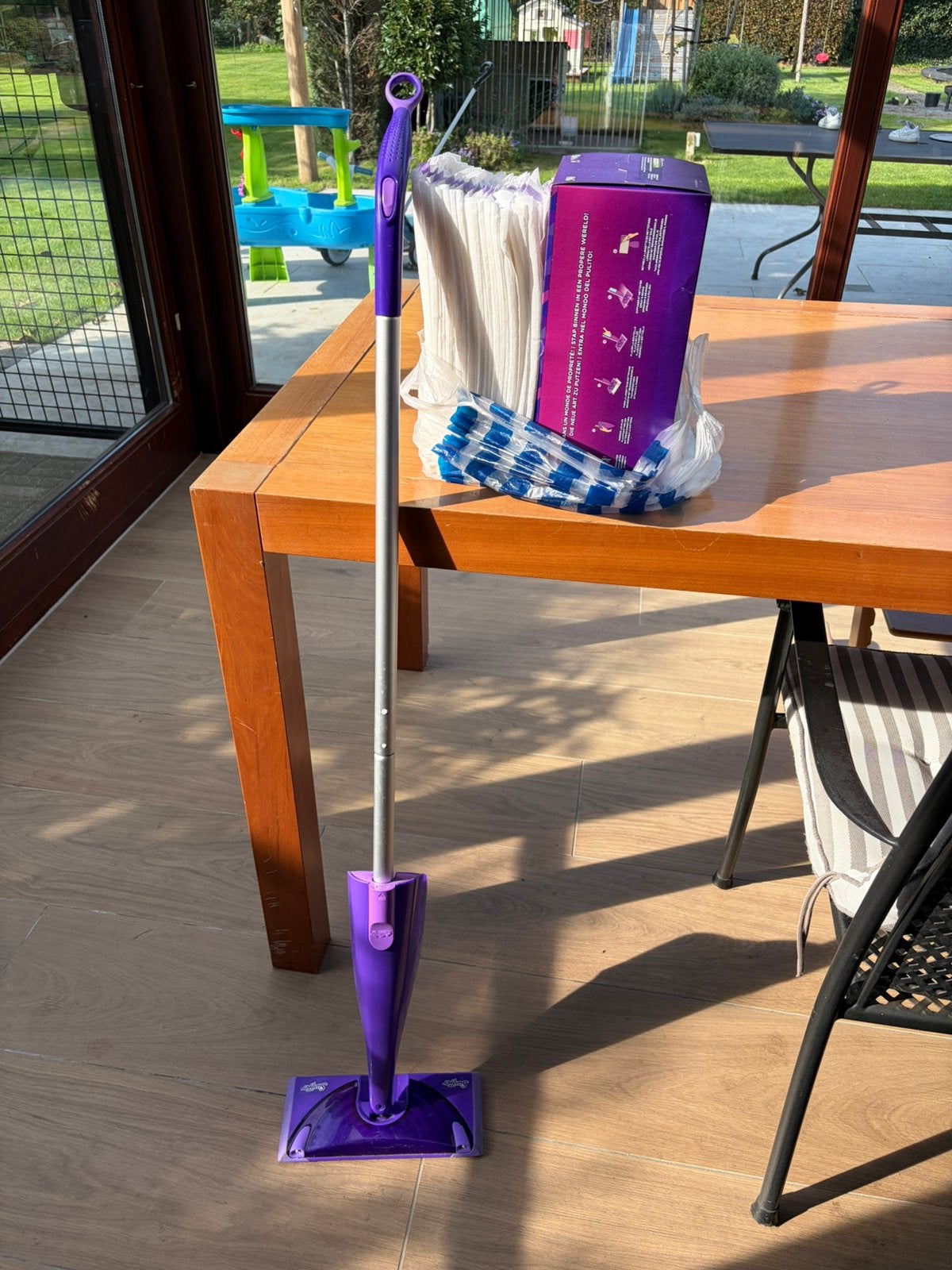 Swiffer wetjet, Ophalen