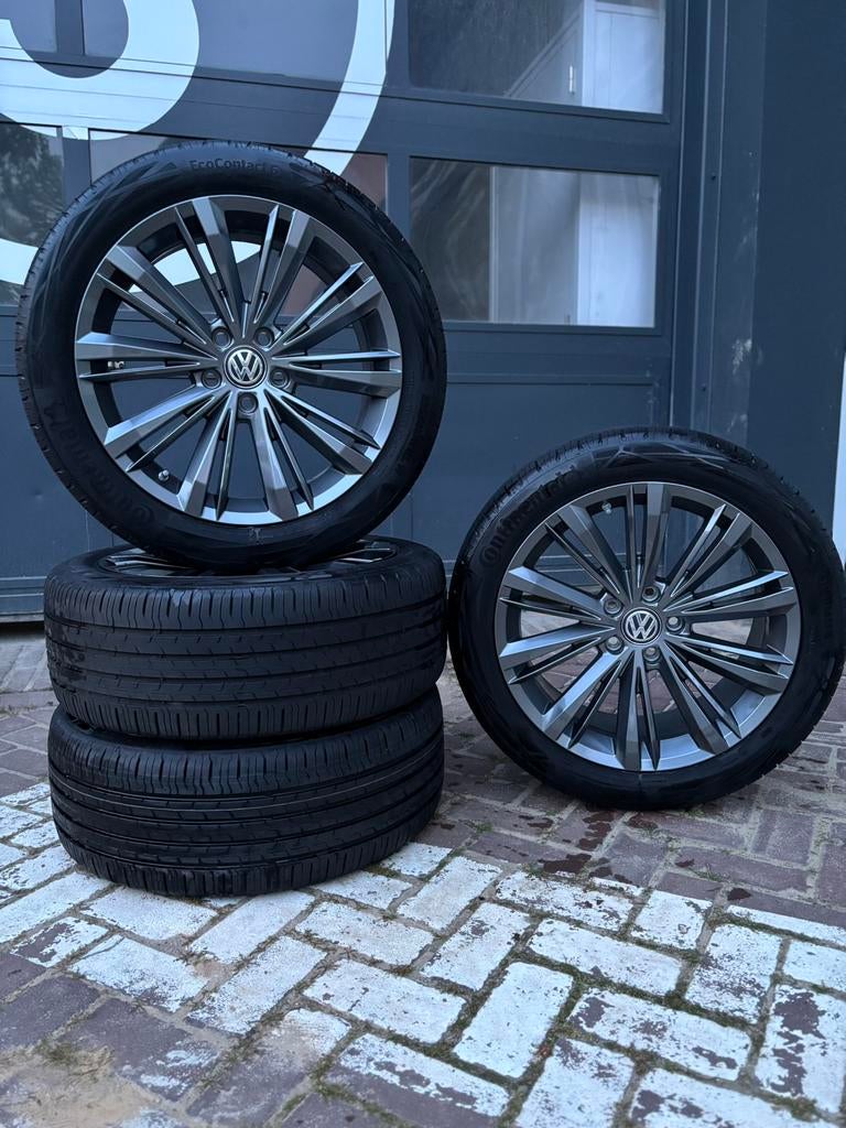 18” Jantes Volkswagen Passat R-Line « Liverpool » NEUVES, Autos : Pièces & Accessoires, Pneus & Jantes, Pneus et Jantes, Pneus été