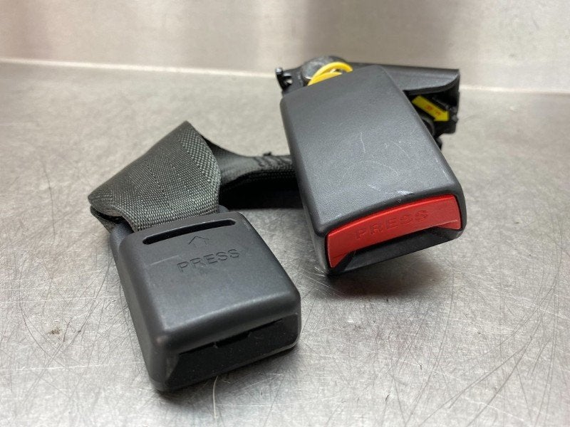 BOUCLE DE CEINTURE ARRIÈRE DROIT Hyundai i40 CW (VFC), Utilisé, Hyundai