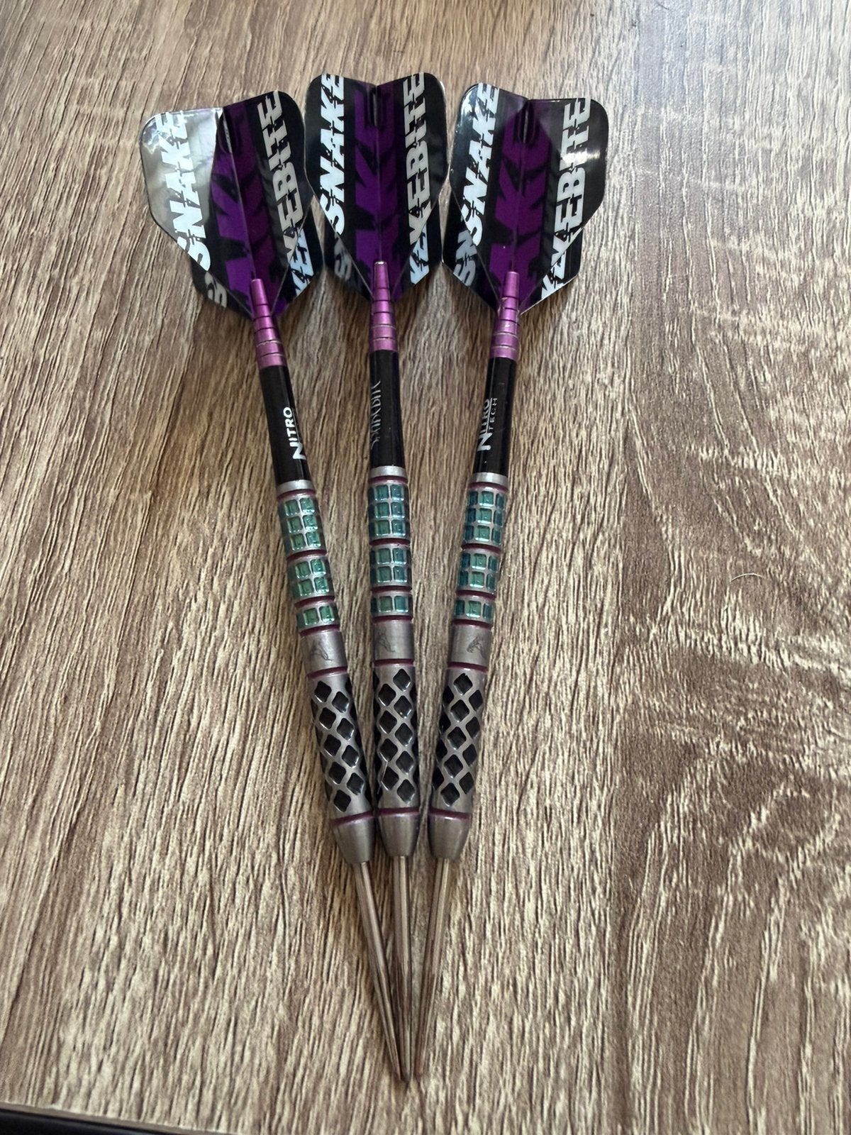 Snakebite dartpijlen, Sport en Fitness, Darts, Ophalen of Verzenden, Zo goed als nieuw
