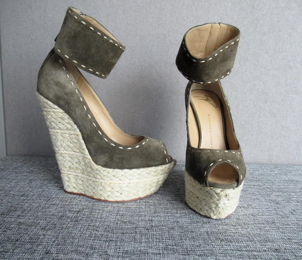 Giuseppe Zanotti platform sandalen / wedges in suède, It 37, Verzenden, Giuseppe Zanotti, Nieuw, Sandalen of Muiltjes