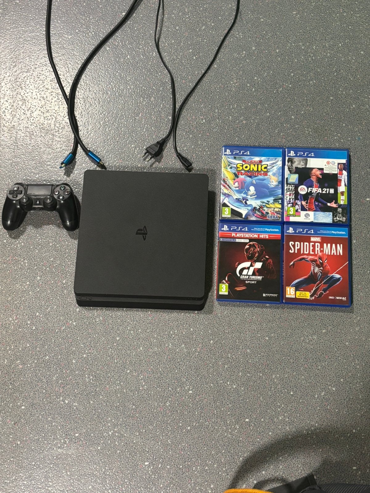 Ps4 + controller + 4 games, Games en Spelcomputers, Ophalen, 1 TB, Met 1 controller, Original