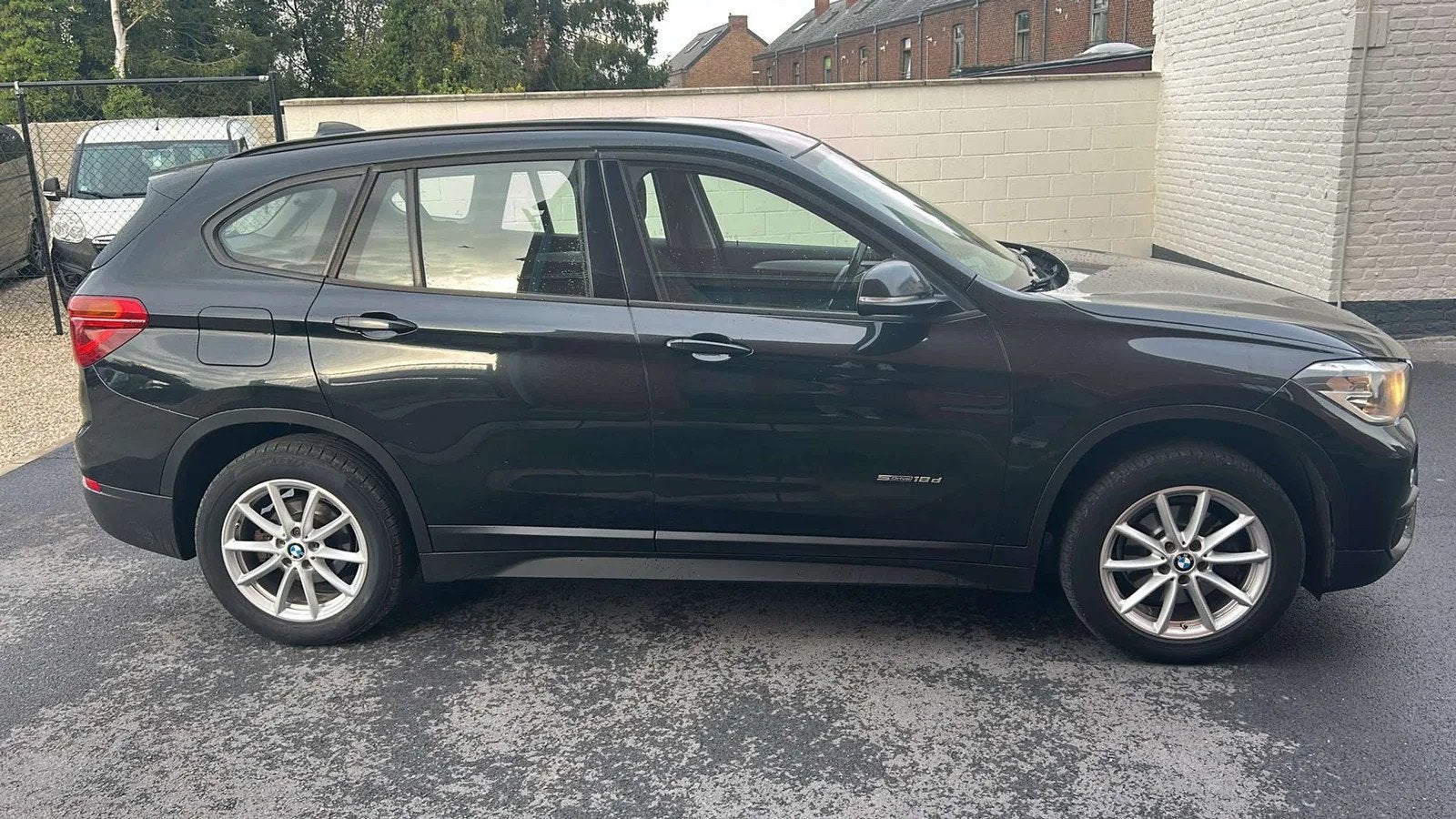 BMW X1 2.0 d sDrive18*0492*24*96*14*EXPORT*EXPORT*EXPORT*, Auto's, Stof, 4 cilinders, 136 pk, Head-up Display