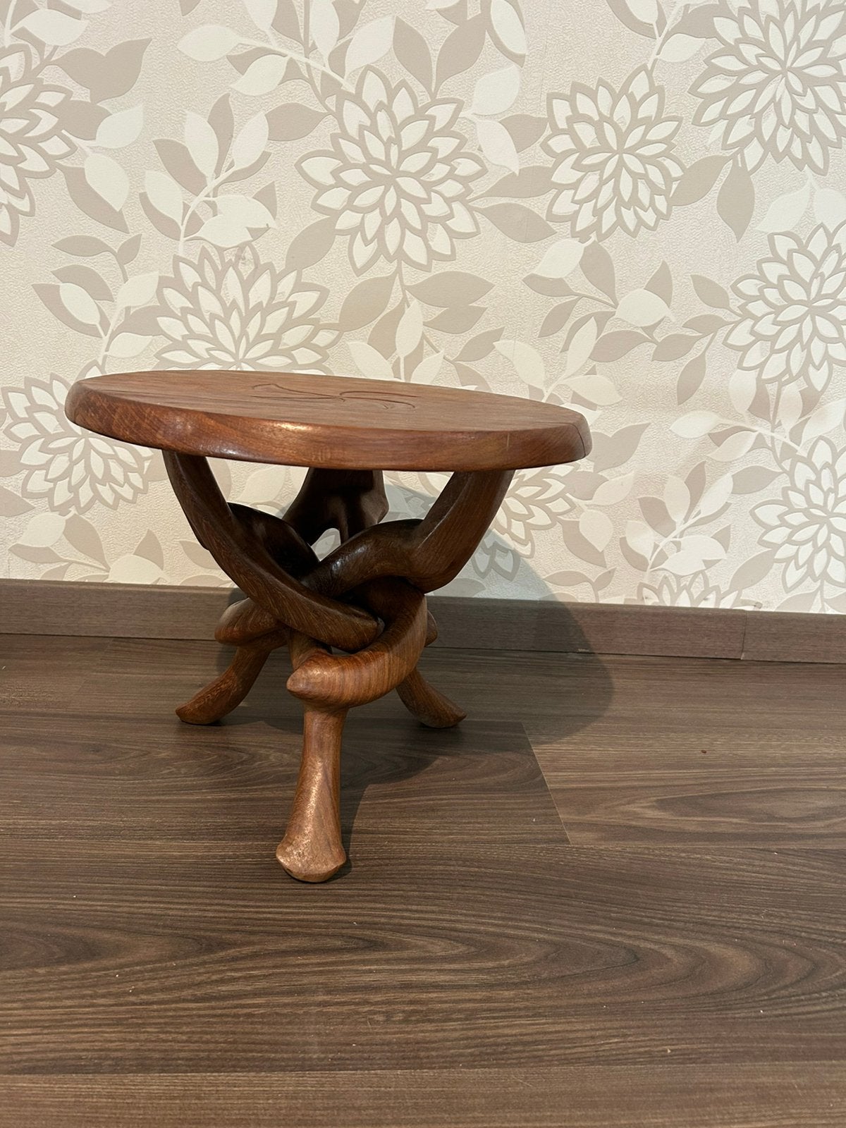 Uniek houten tafeltje - antiek, Ophalen