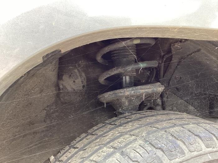 Amortisseur avant droit d'un Kia Sportage, Kia, -, 3 mois de garantie, Utilisé