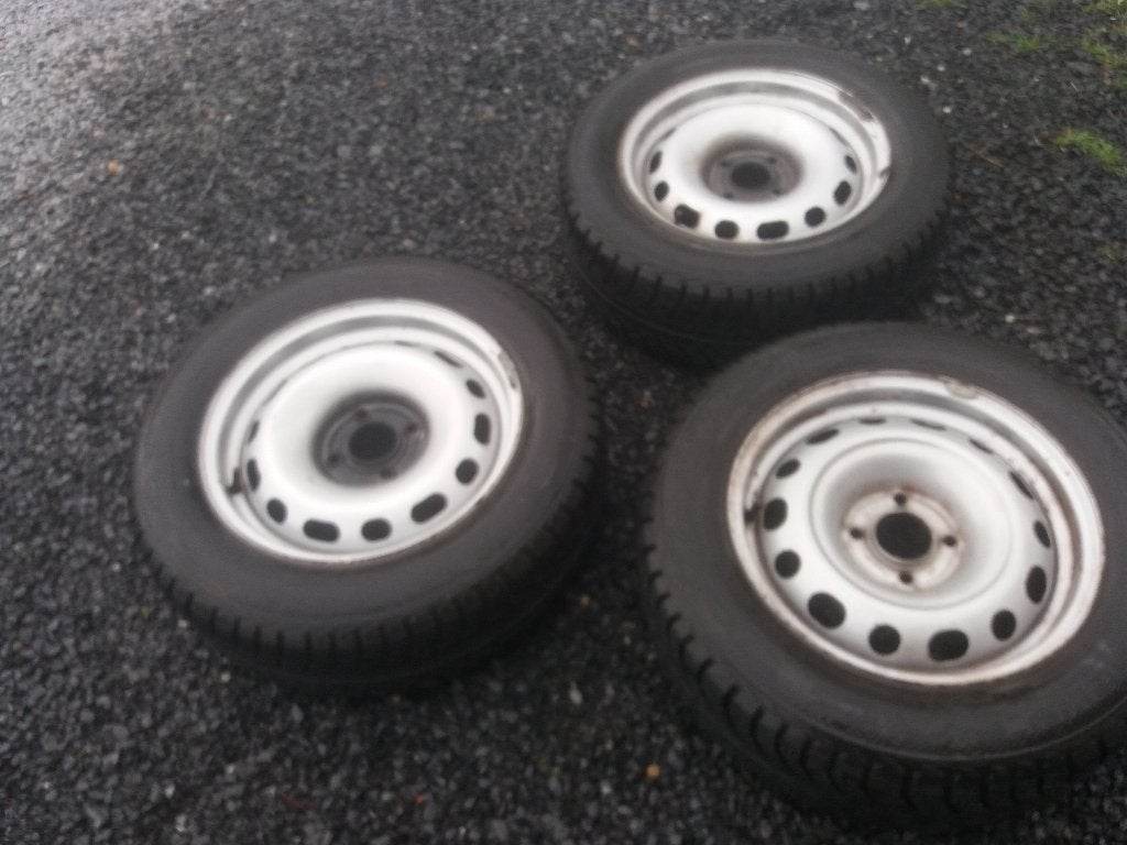 3 PNEUS HIVER + 4 JANTE ACIER VOITURE PEUGEOT -, Enlèvement, Pneus hiver, Pneu(s)