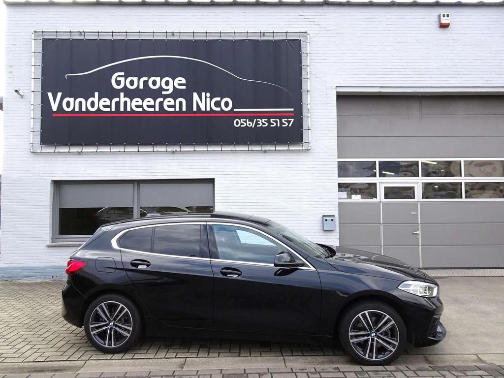 BMW 1 Serie 118 i 5d. PANODAK,CAMERA,CARPLAY,LEDER,HEAD-UP,C, 100 kW, 1 Reeks, Gebruikt, Lichtsensor