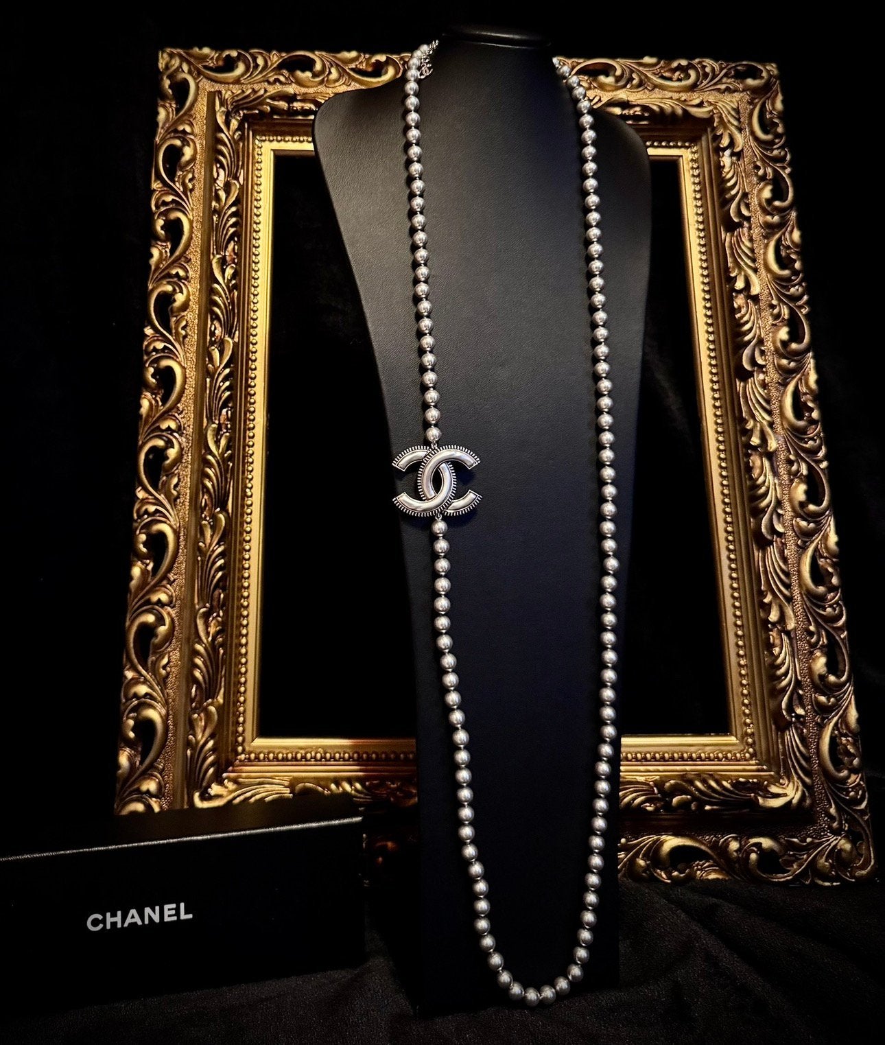 Rare Sautoir Chanel Collier authentique avec certificat, Handtassen en Accessoires, Kettingen, Verzenden, Nieuw, Grijs, Overige materialen
