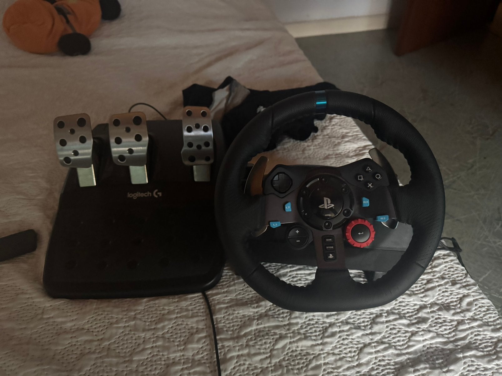 Logitech Gaming wheel en pedals, Games en Spelcomputers, Ophalen, Zo goed als nieuw