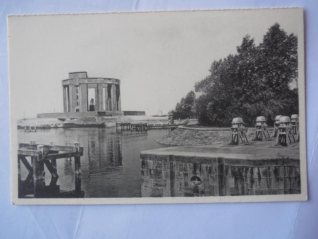 postkaart,Nieuwpoort Monument Albert, Verzenden, 1920 tot 1940, Ongelopen, West-Vlaanderen